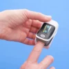 Oxymètre de pouls au bout du doigt | Haute précision | SpO2 | Indice de perfusion | Écran OLED | Certifié CE | Fréquence cardiaque - Thumbnail Image 4